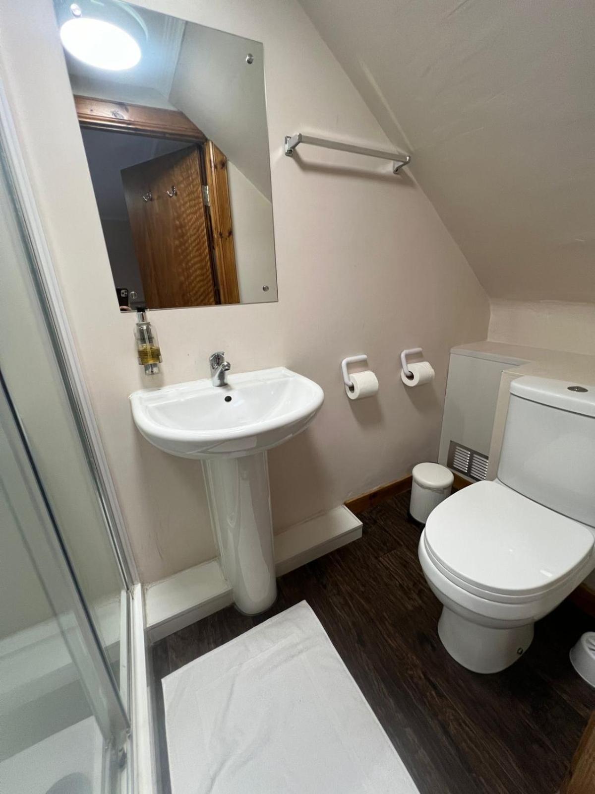 Отель Burntisland House Экстерьер фото