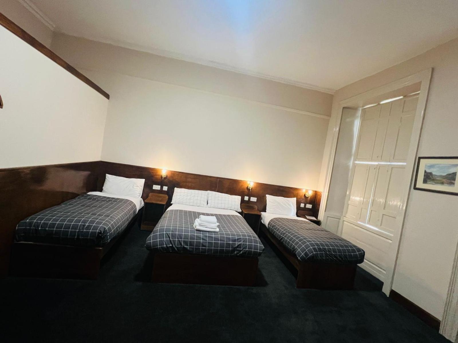 Отель Burntisland House Экстерьер фото