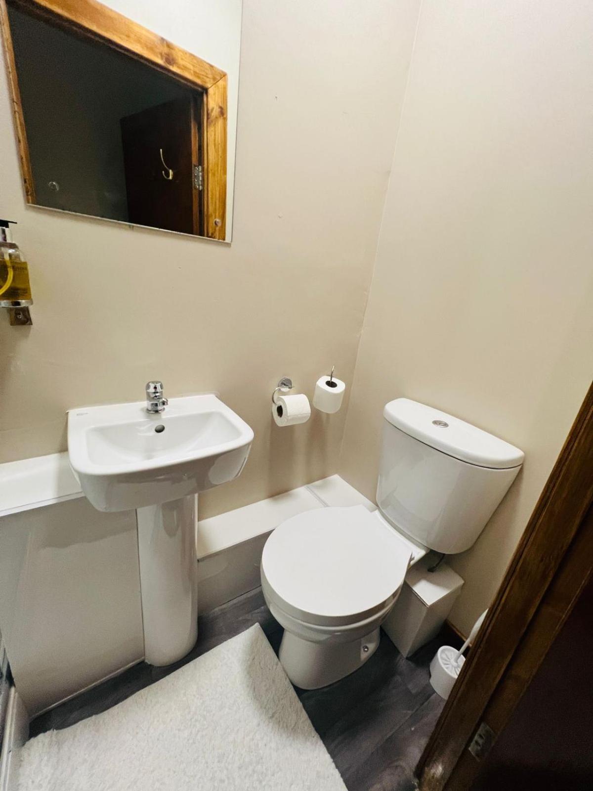 Отель Burntisland House Экстерьер фото