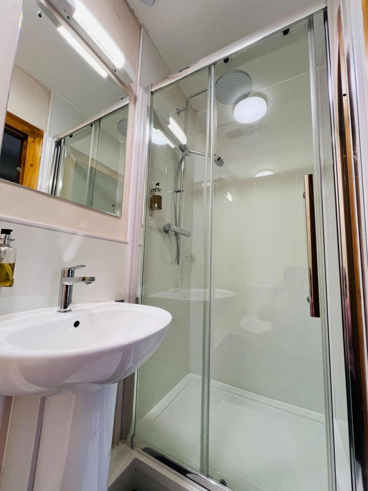 Отель Burntisland House Экстерьер фото