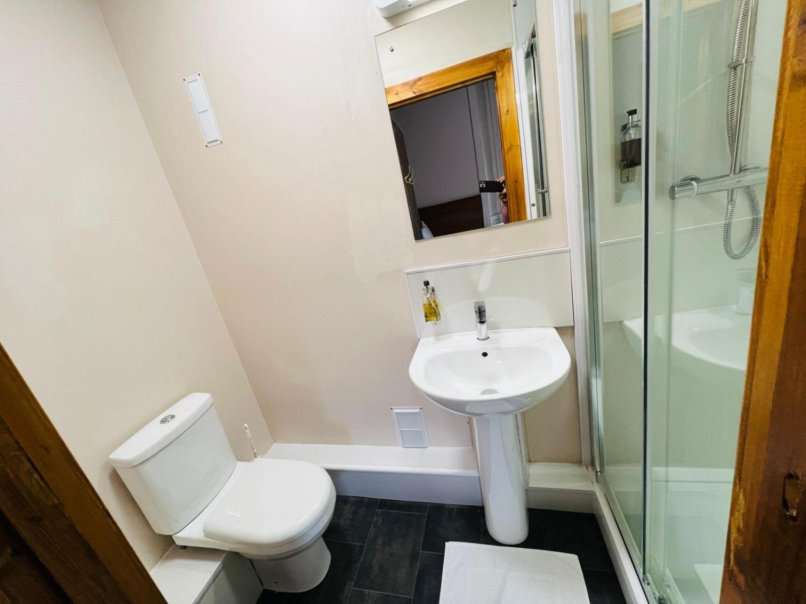 Отель Burntisland House Экстерьер фото